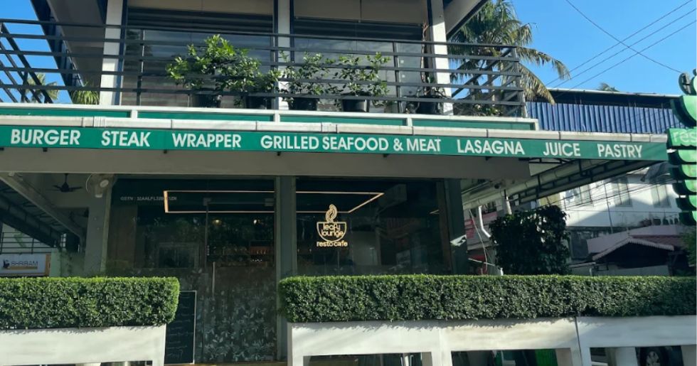Leafy Lounge Resto Cafe north paravur
