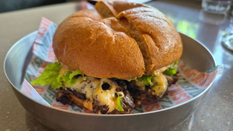 grill n chill restaurant in cherthala