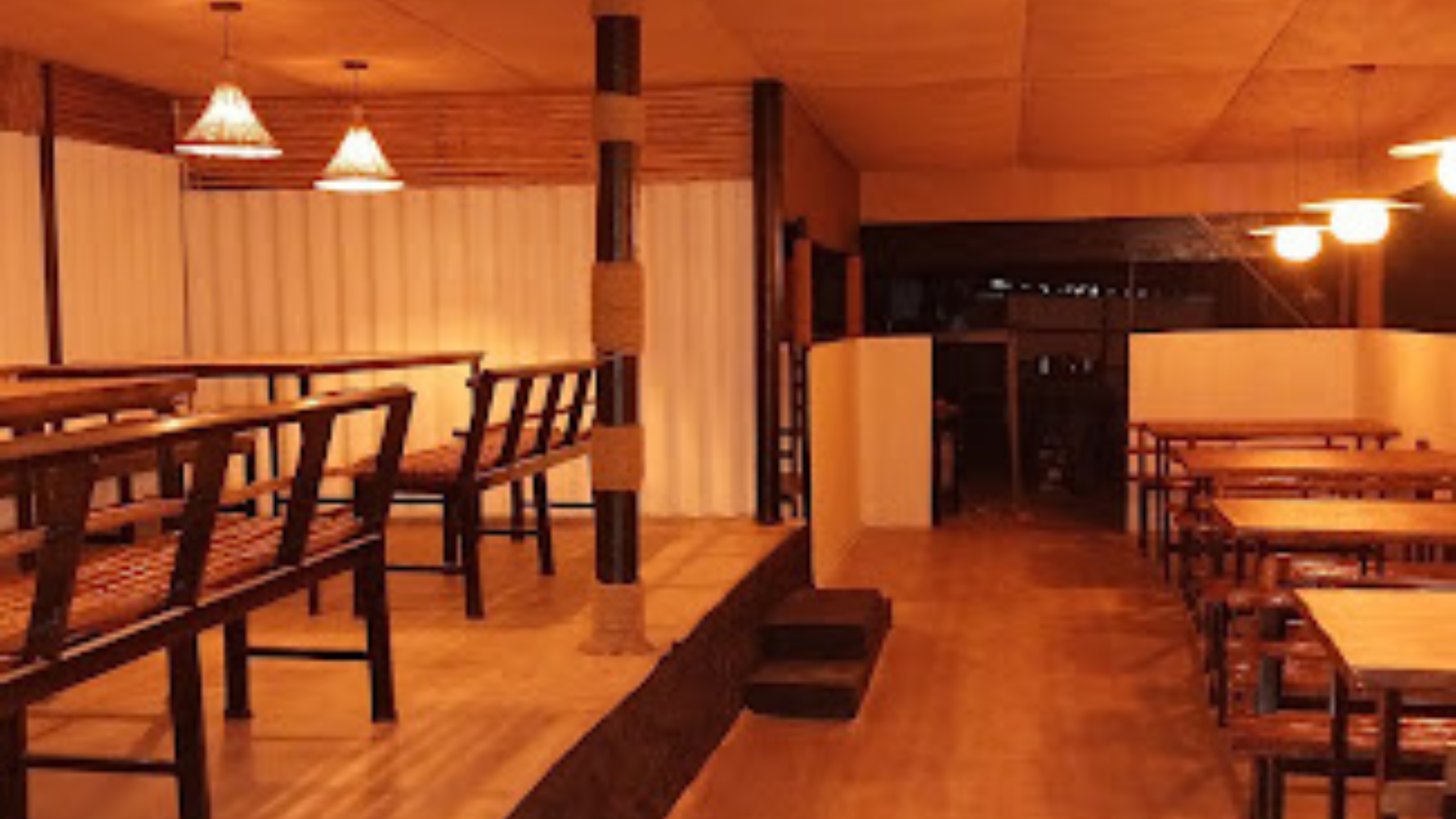 Warm Resto Devikulam serving authentic Kerala food with cozy homely ambience in Idukki