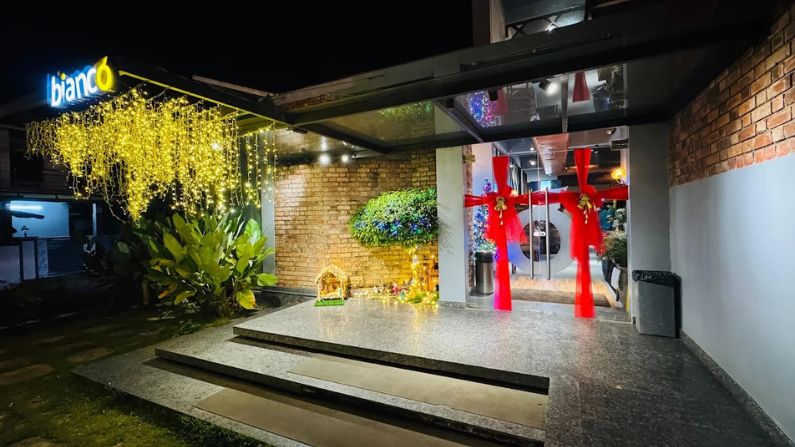 Bianco Restaurant in Alappuzha serves continental, Italian, and multi-cuisine dishes