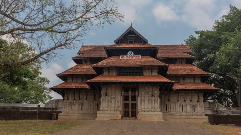 Restaurants in Thrissur offering a mix of Kerala, Arabian, veg, non-veg food and cafes across the city