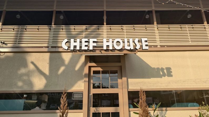 CHEF HOUSE™ restaurant in Palakkad serving delicious non-vegetarian dishes, grilled items, and family-style meals.