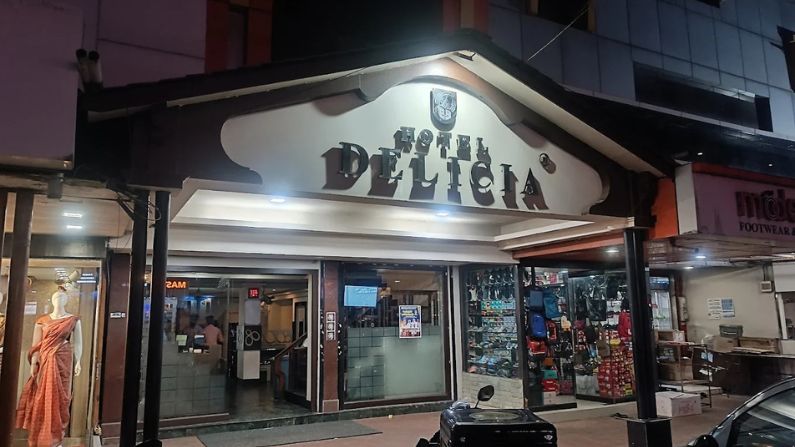 Hotel Delicia in Malappuram serves Kerala-style non-veg dishes and family dining meals