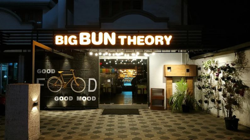 Big Bun Theory Guruvayoor Thrissur popular burger cafe among restaurants in Thrissur