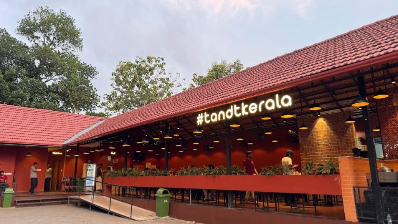 T&T Chavakkad restaurant popular dining place among restaurants in Chavakkad