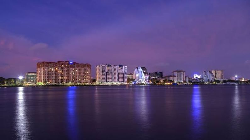Marine Drive, Kochi waterfront promenade with popular restaurants in Marine Drive
